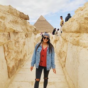 Meet your Posher, Hima